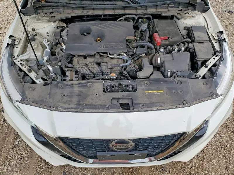 2019 NISSAN ALTIMA SR  