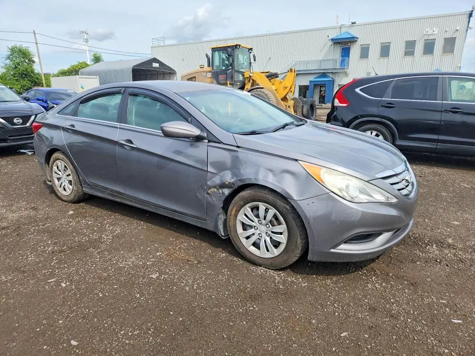 2011 HYUNDAI SONATA GLS  
