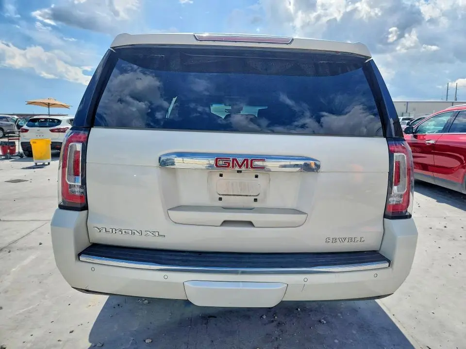 2015 GMC YUKON XL DENALI  