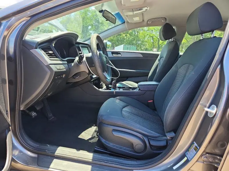 2019 HYUNDAI SONATA SE  