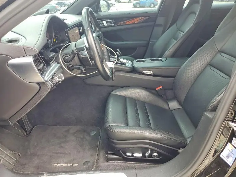 2018 PORSCHE PANAMERA 4  