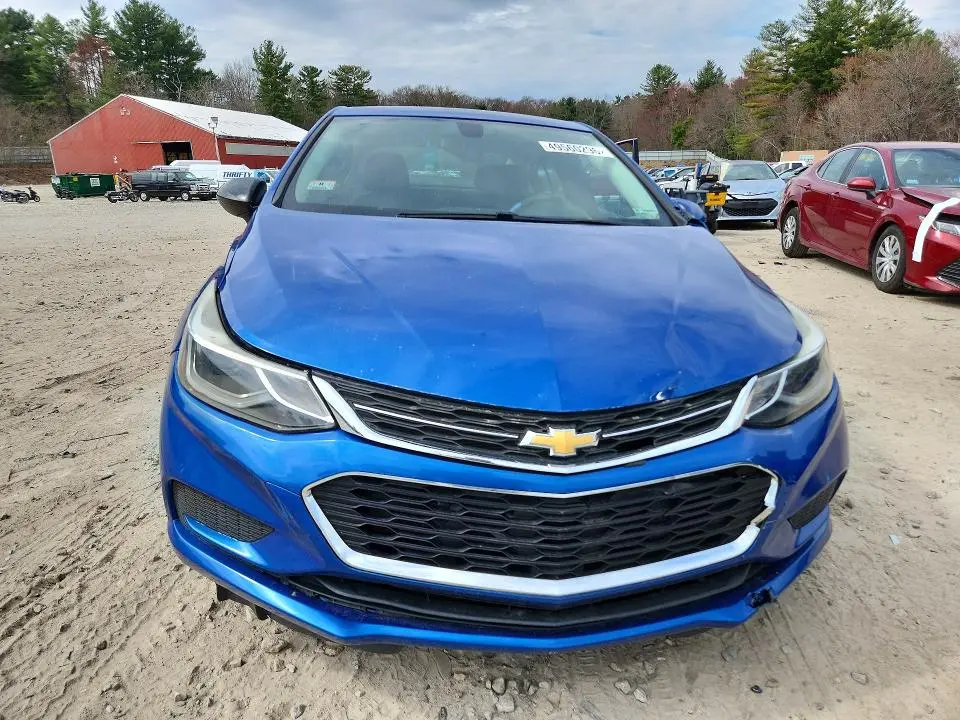 2017 CHEVROLET CRUZE LT  