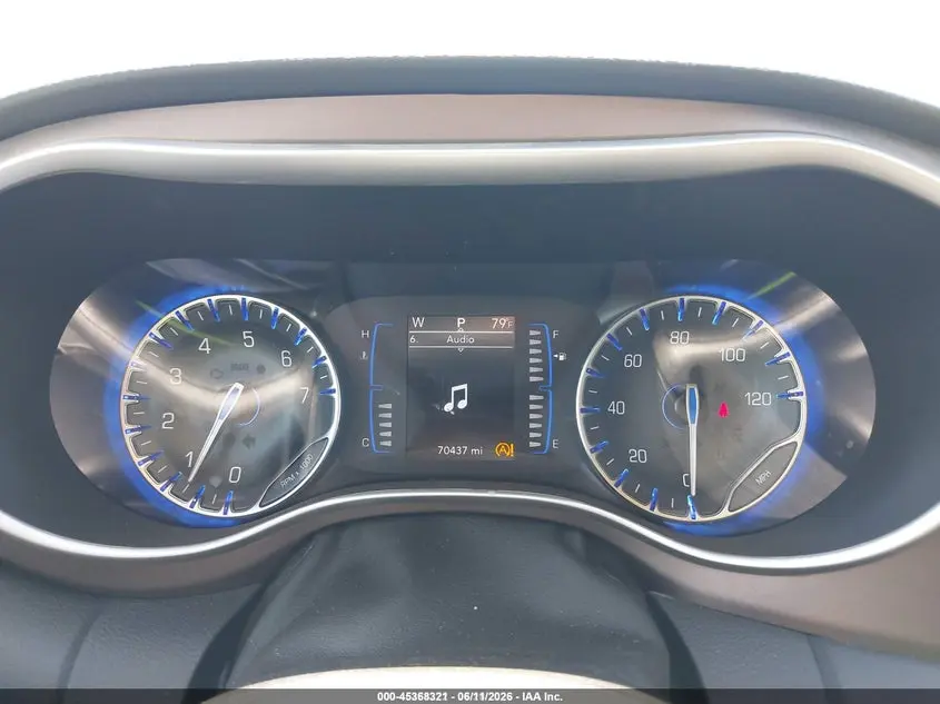 2022 CHRYSLER VOYAGER LX