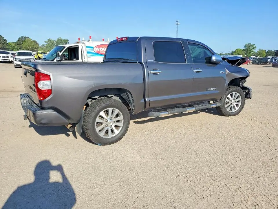 2017 TOYOTA TUNDRA CREWMAX LIMITED  