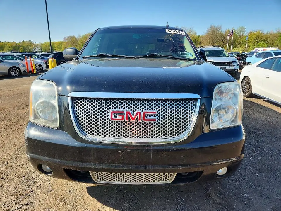 2013 GMC YUKON DENALI  
