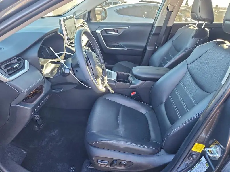 2022 TOYOTA RAV4 LIMITED  