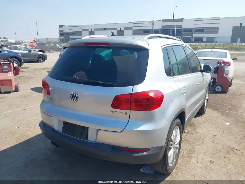2012 VOLKSWAGEN TIGUAN SE