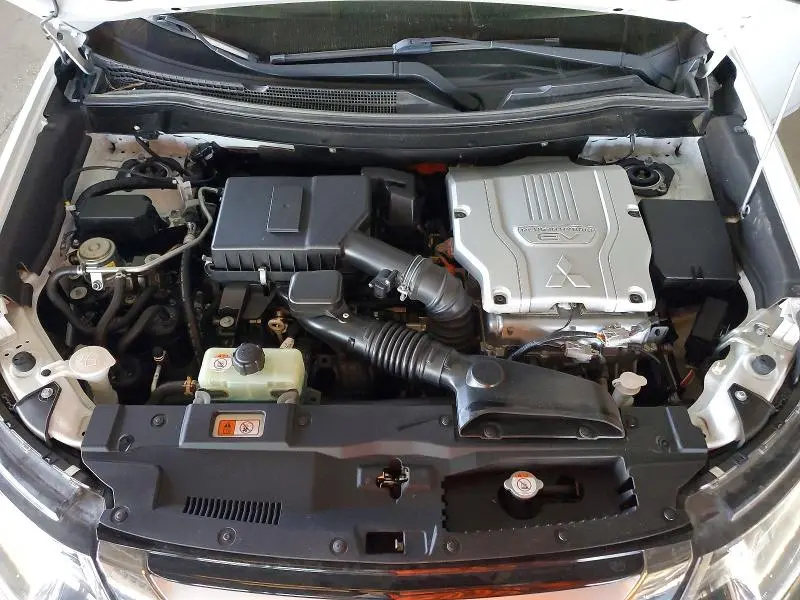 2018 MITSUBISHI OUTLANDER SE  