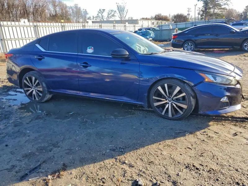 2020 NISSAN ALTIMA SR  