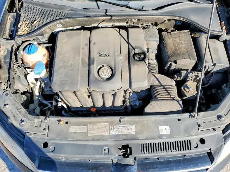 2012 VOLKSWAGEN PASSAT S  