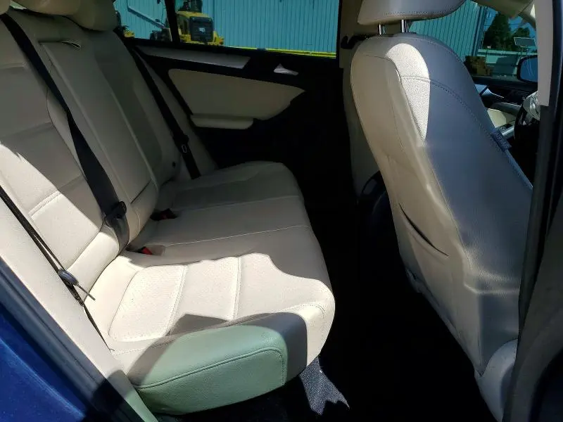 2017 VOLKSWAGEN JETTA SE  