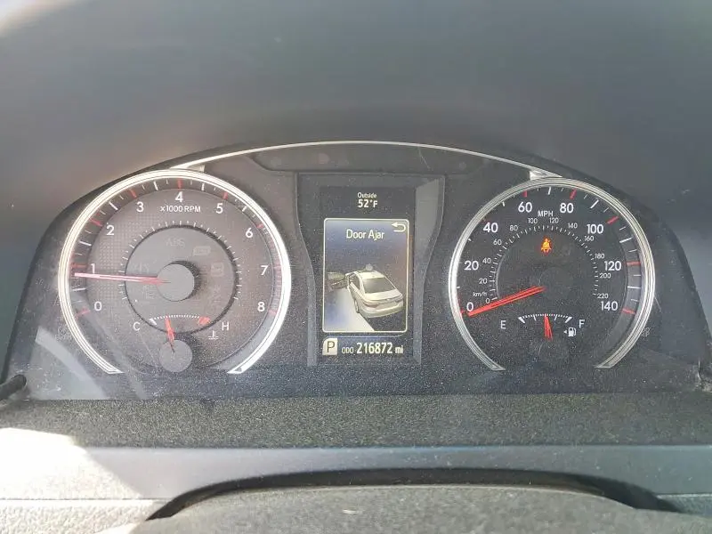 2015 TOYOTA CAMRY SE  