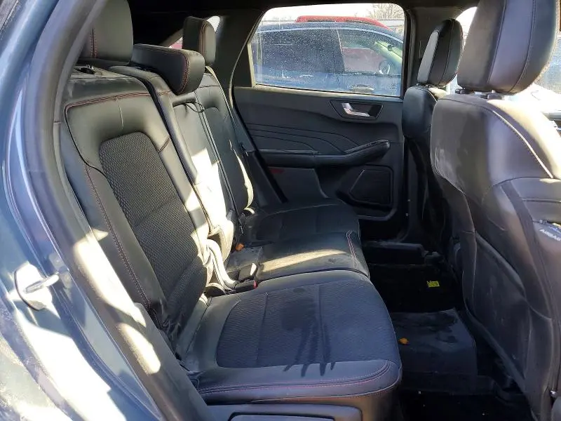 2024 FORD ESCAPE ST LINE  