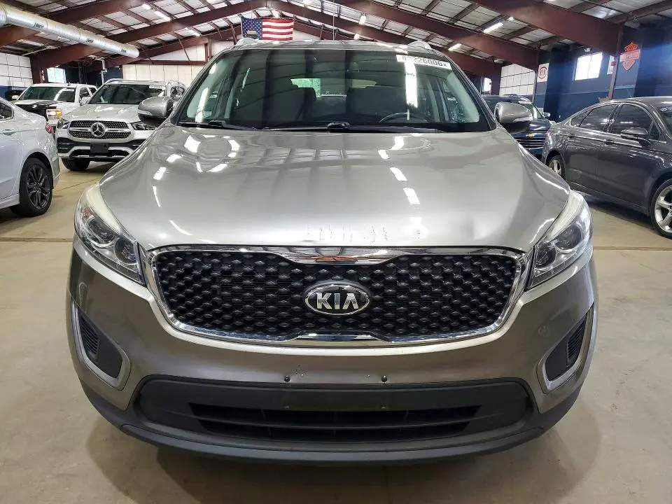 2016 KIA SORENTO LX V6  