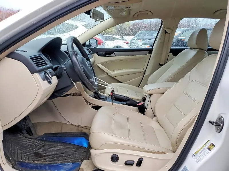 2014 VOLKSWAGEN PASSAT S  