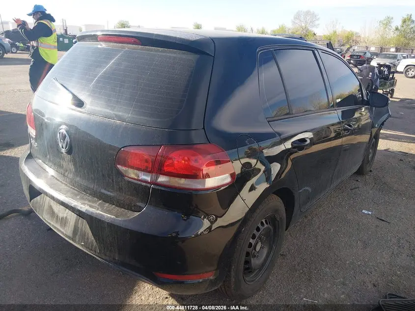 2013 VOLKSWAGEN GOLF 2.5L 4-DOOR