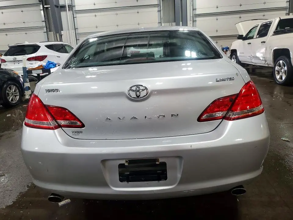 2010 TOYOTA AVALON LIMITED  