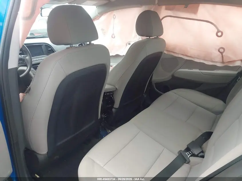 2018 HYUNDAI ELANTRA SE
