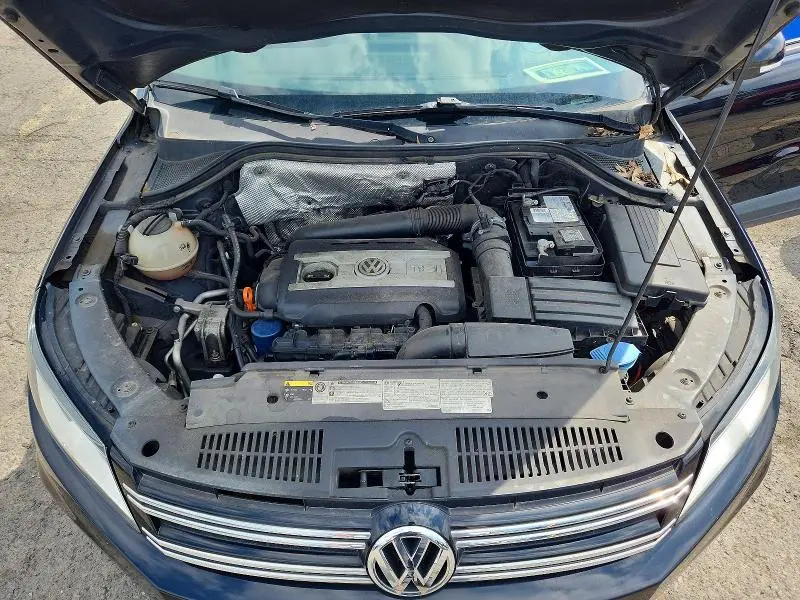 2016 VOLKSWAGEN TIGUAN S  