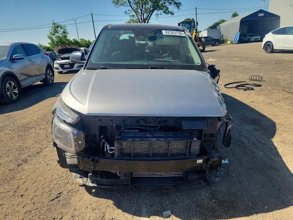 2023 HYUNDAI VENUE SE  