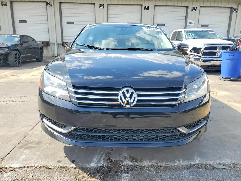 2015 VOLKSWAGEN PASSAT   