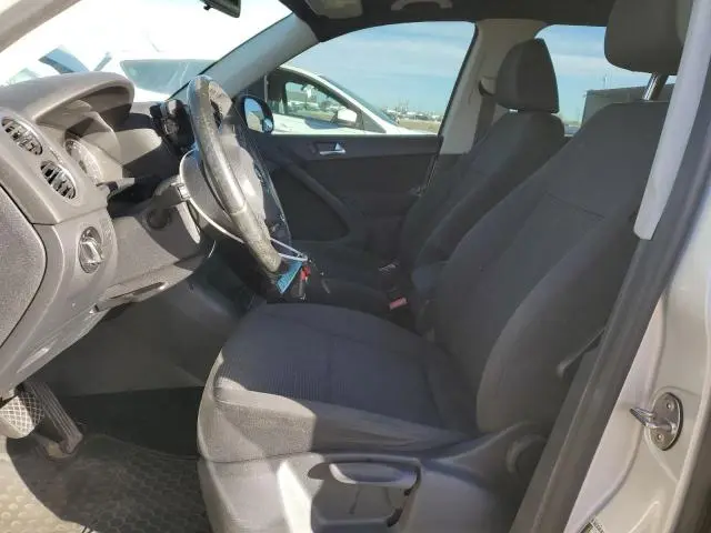 2013 VOLKSWAGEN TIGUAN S  