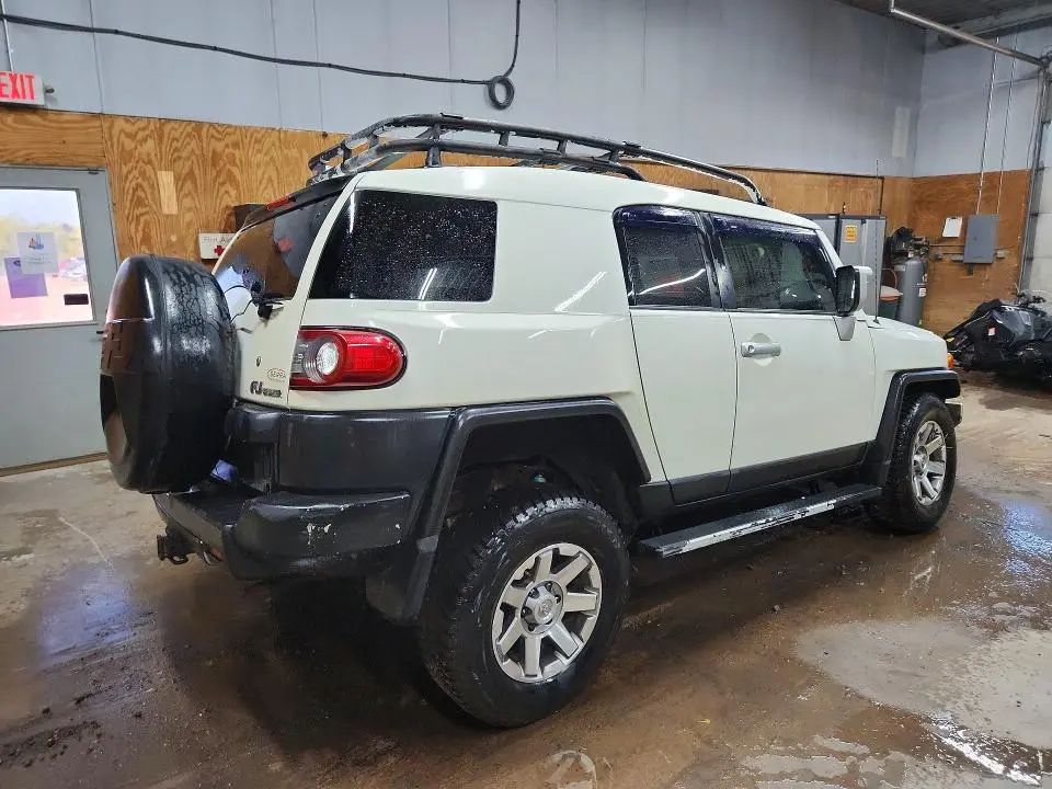 2014 TOYOTA FJ CRUISER BASE  