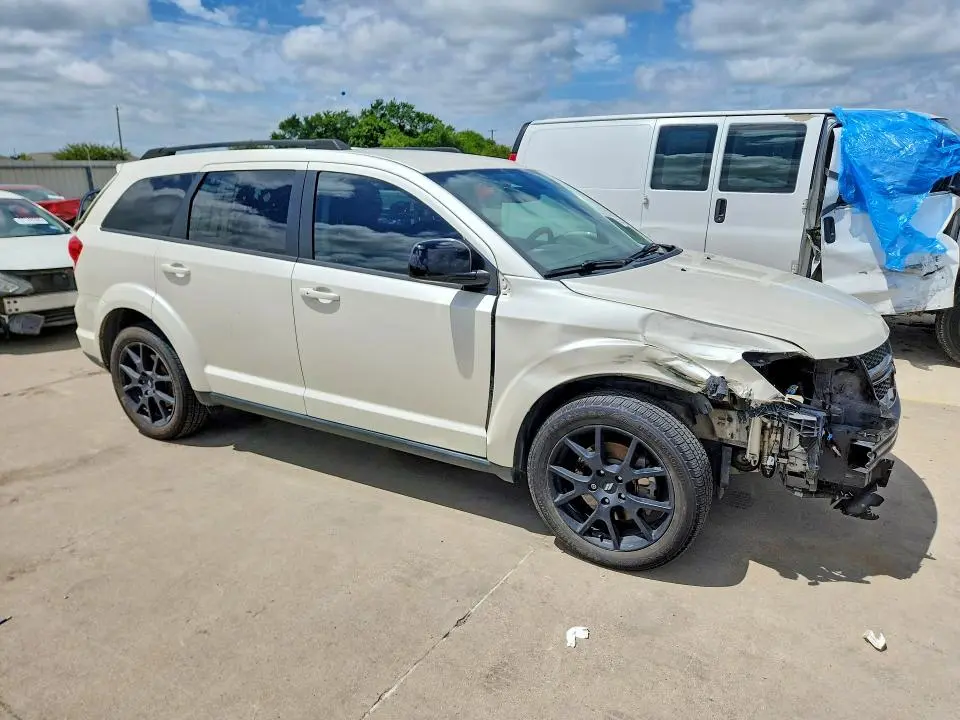 2019 DODGE JOURNEY SE  