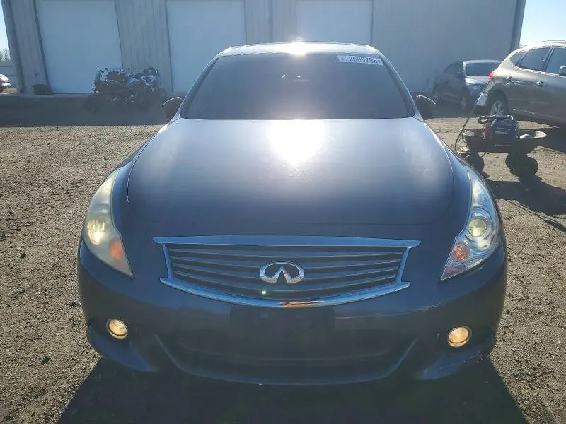 2011 INFINITI G37   