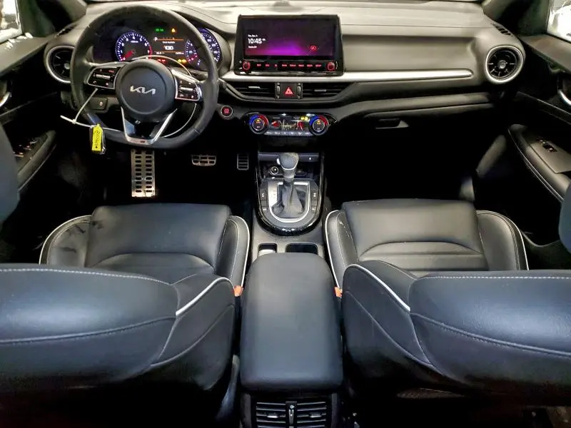 2024 KIA FORTE GT LINE  