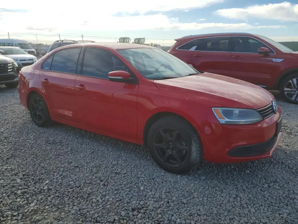 2011 VOLKSWAGEN JETTA SE  