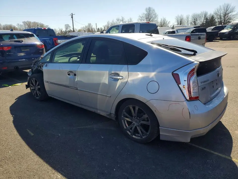 2014 TOYOTA PRIUS THREE  