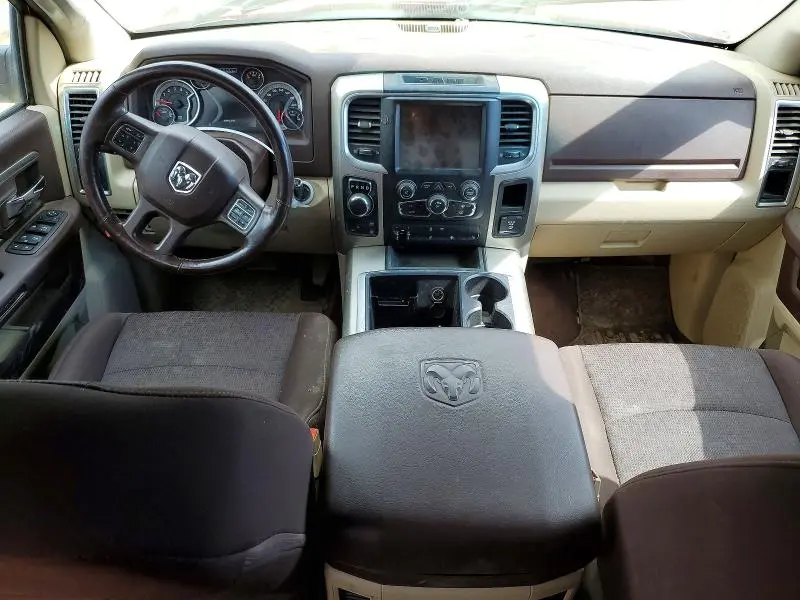 2015 RAM 1500 SLT  