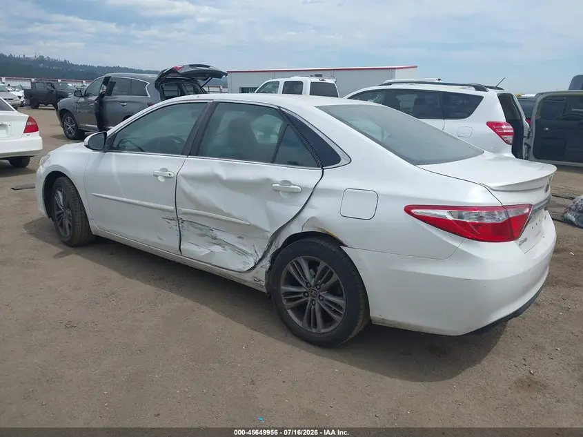 2016 TOYOTA CAMRY SE