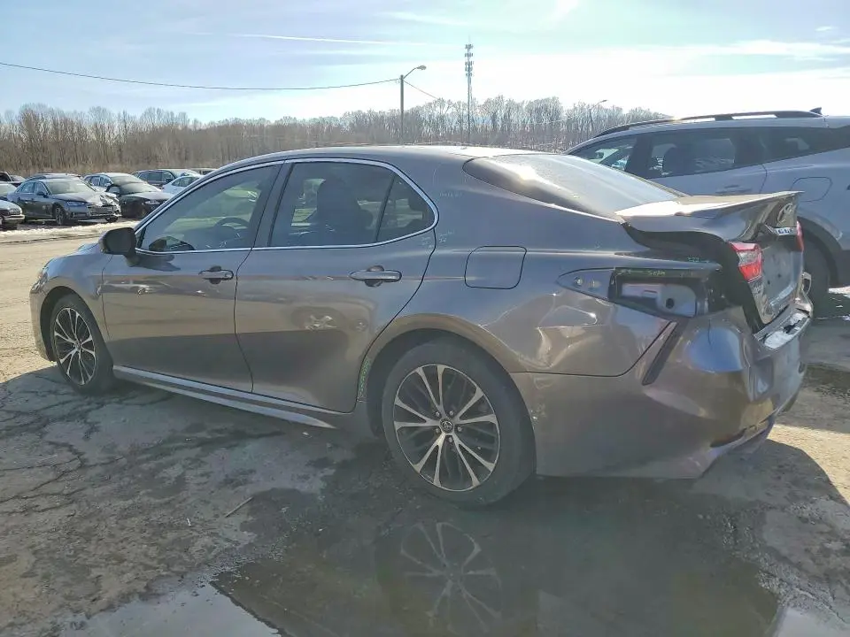 2018 TOYOTA CAMRY   