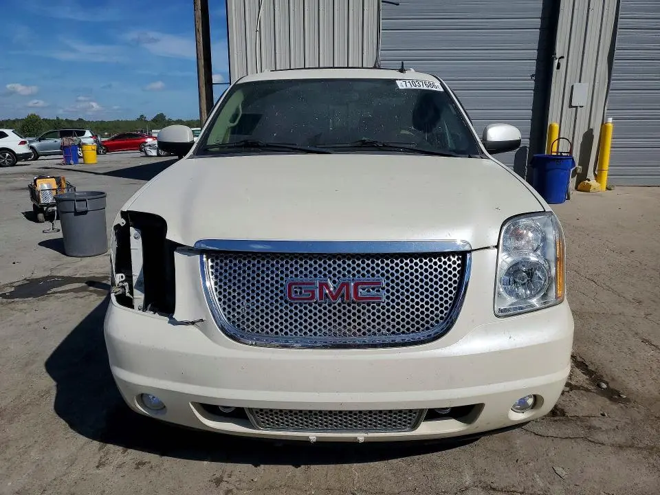 2010 GMC YUKON DENALI  