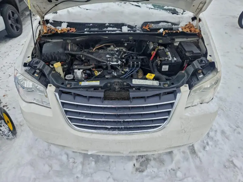 2010 CHRYSLER TOWN & COUNTRY TOURING  