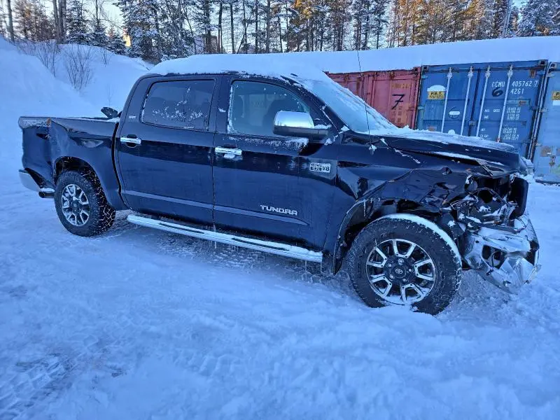 2015 TOYOTA TUNDRA CREWMAX SR5  
