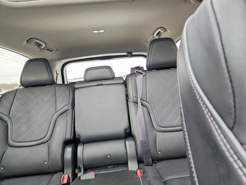 2025 INFINITI QX80 LUXE  