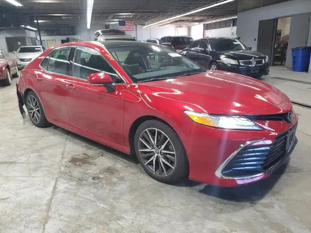 2023 TOYOTA CAMRY XLE  