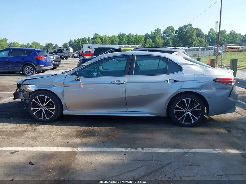 2019 TOYOTA CAMRY SE