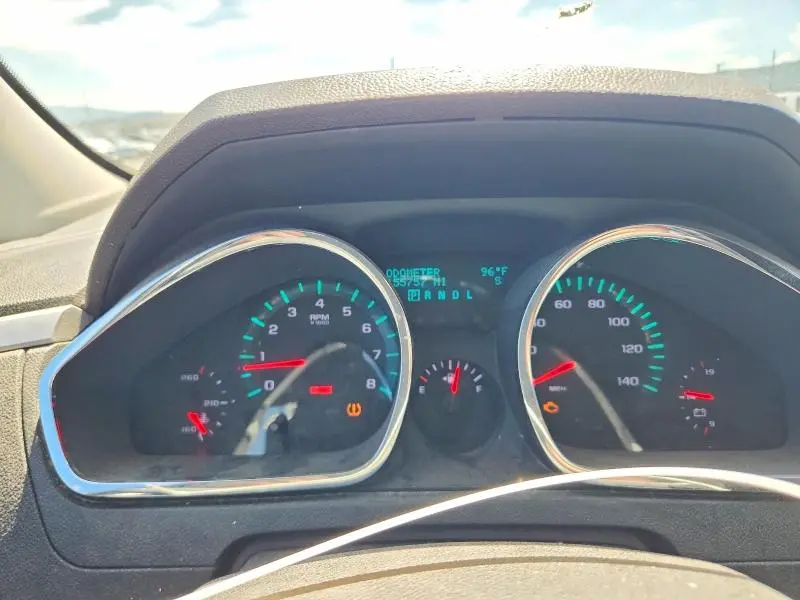 2011 CHEVROLET TRAVERSE LT  