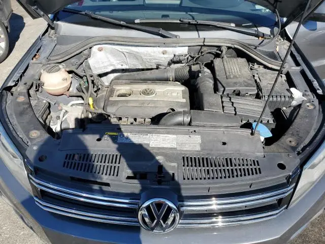 2016 VOLKSWAGEN TIGUAN S  