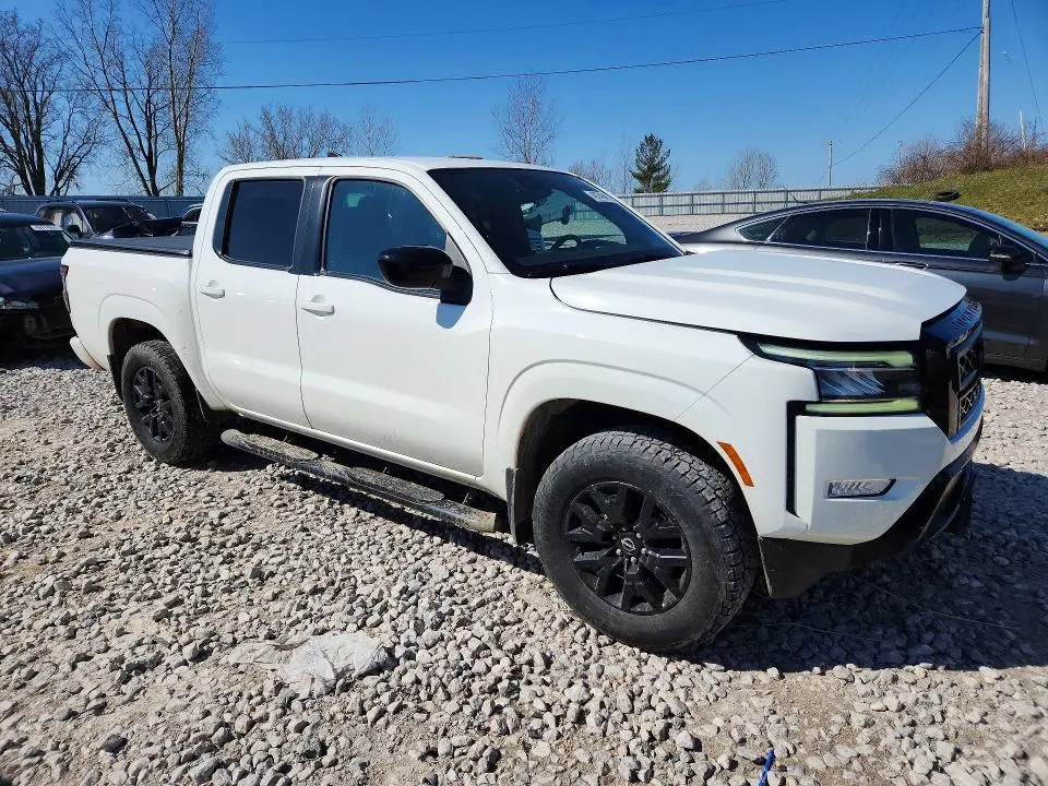 2023 NISSAN FRONTIER SV  