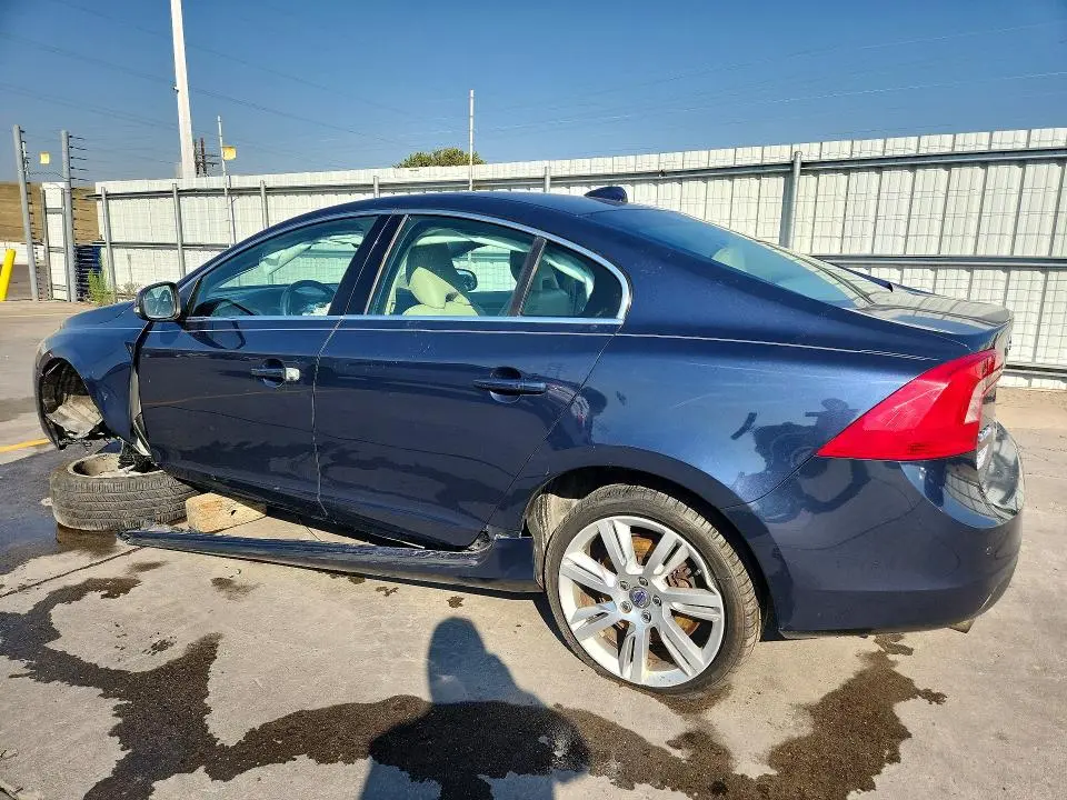 2011 VOLVO S60 T6  