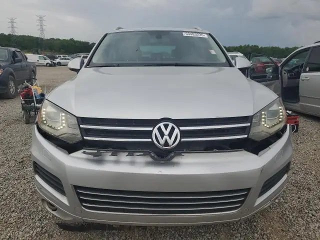2011 VOLKSWAGEN TOUAREG V6  