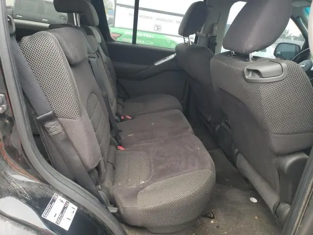 2010 NISSAN PATHFINDER S  