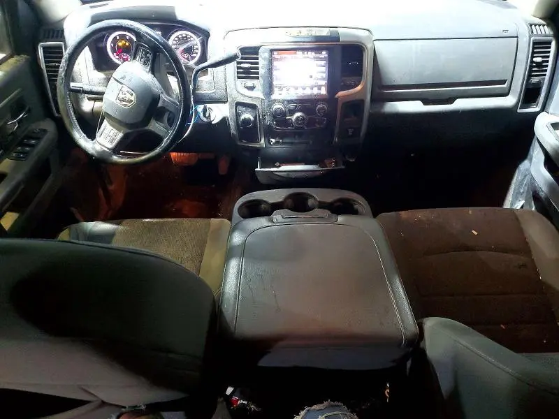 2015 RAM 3500 SLT  
