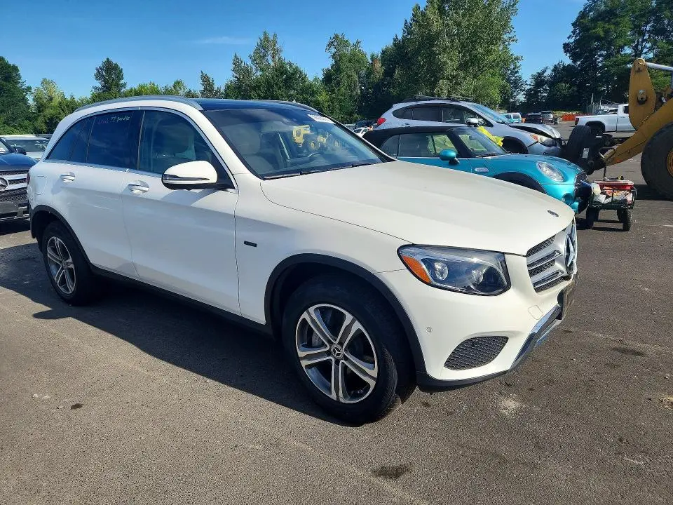 2019 MERCEDES-BENZ GLC 350E  