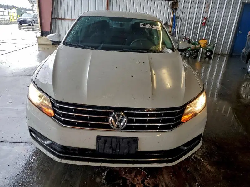 2016 VOLKSWAGEN PASSAT S  